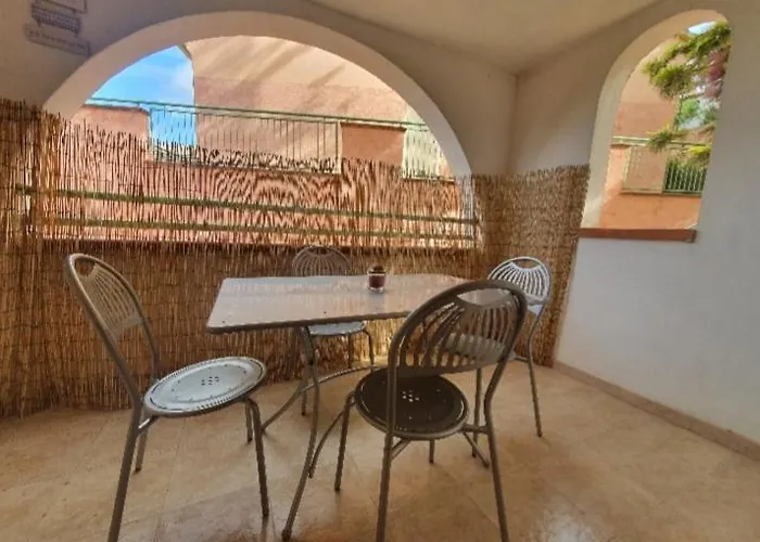 Aparthotel Les Jardins De La Marine De Bravone Linguizzetta